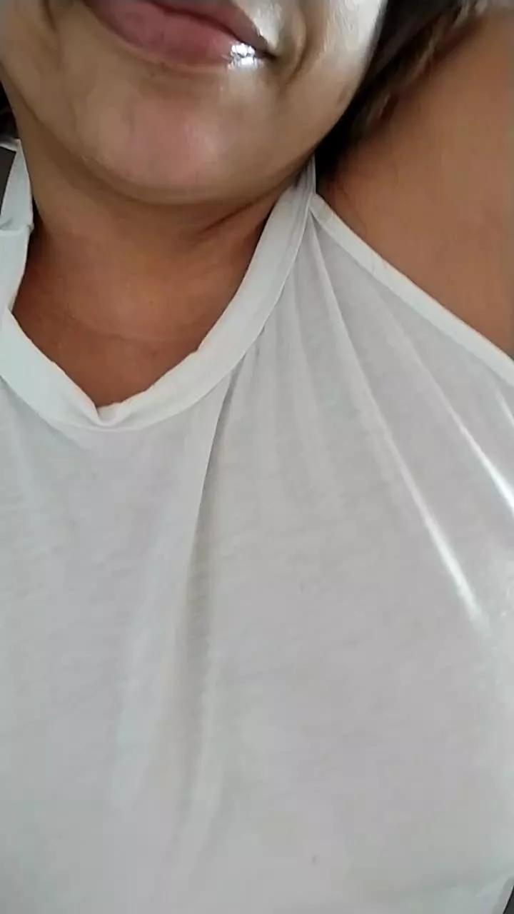 halanamorena on Cam4 