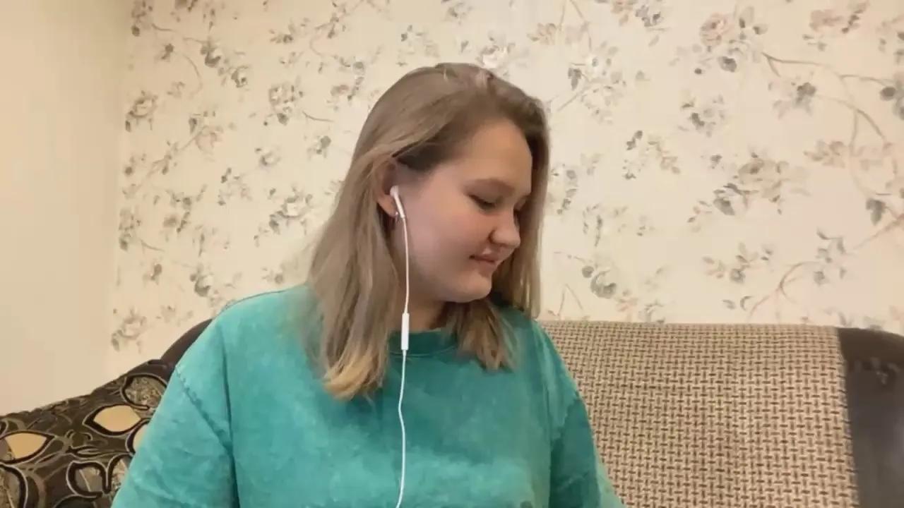 HarriettDruck on Cam4 