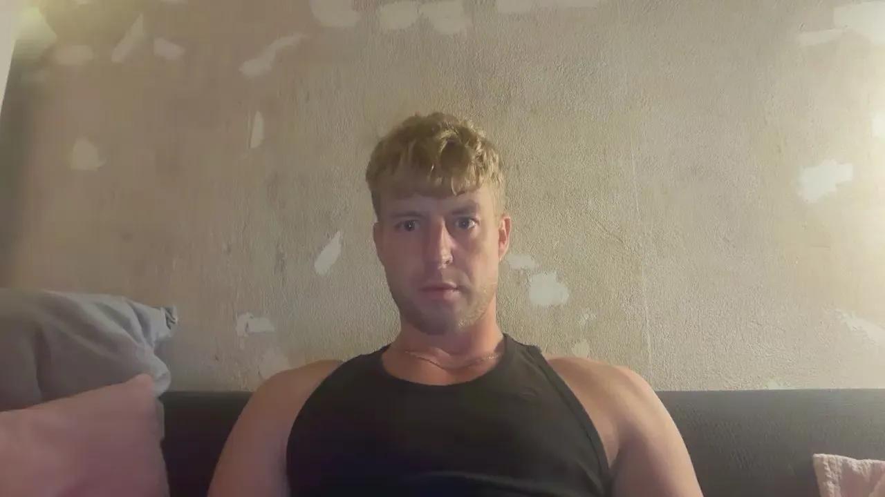Offline Heikhoe69 on Cam4
