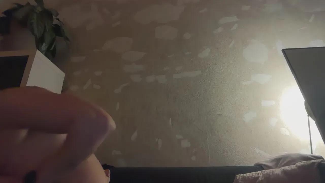 Offline Heikhoe69 on Cam4