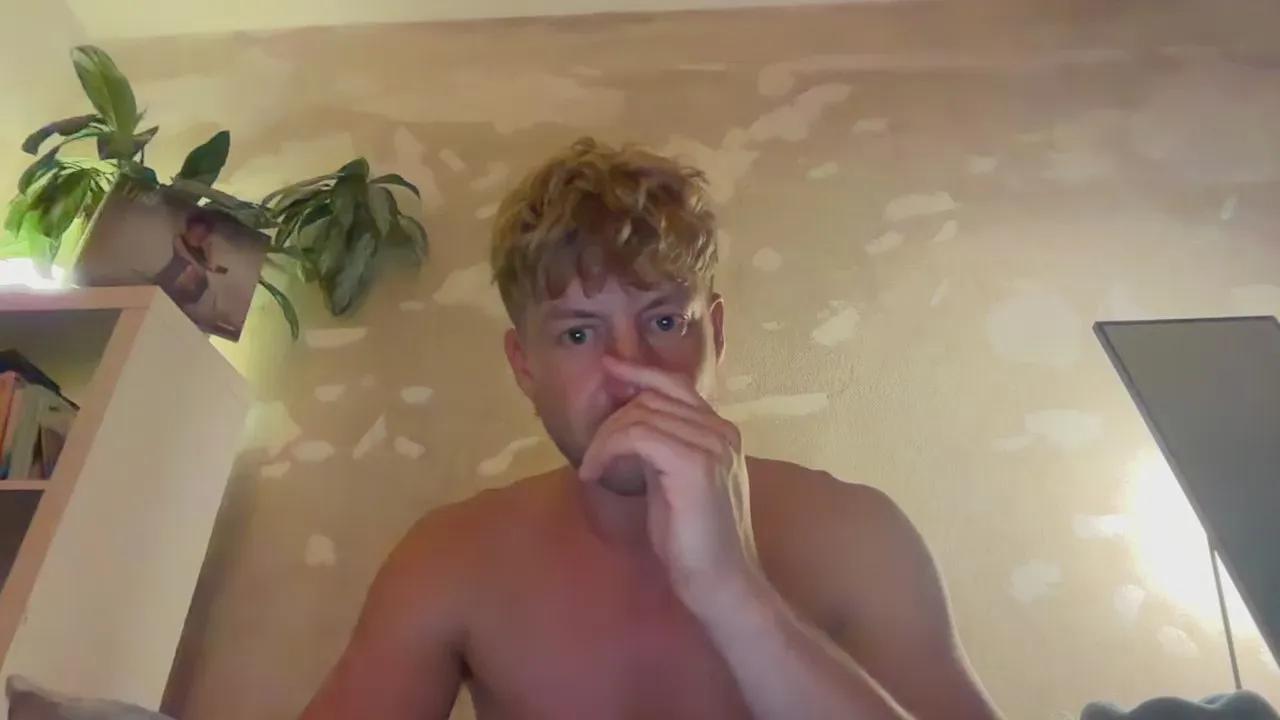 Offline Heikhoe69 on Cam4