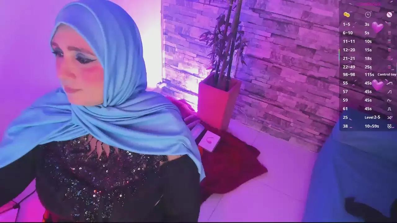 Offline HijabiMilf on Cam4