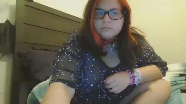 Offline HoneyBear19 on Cam4