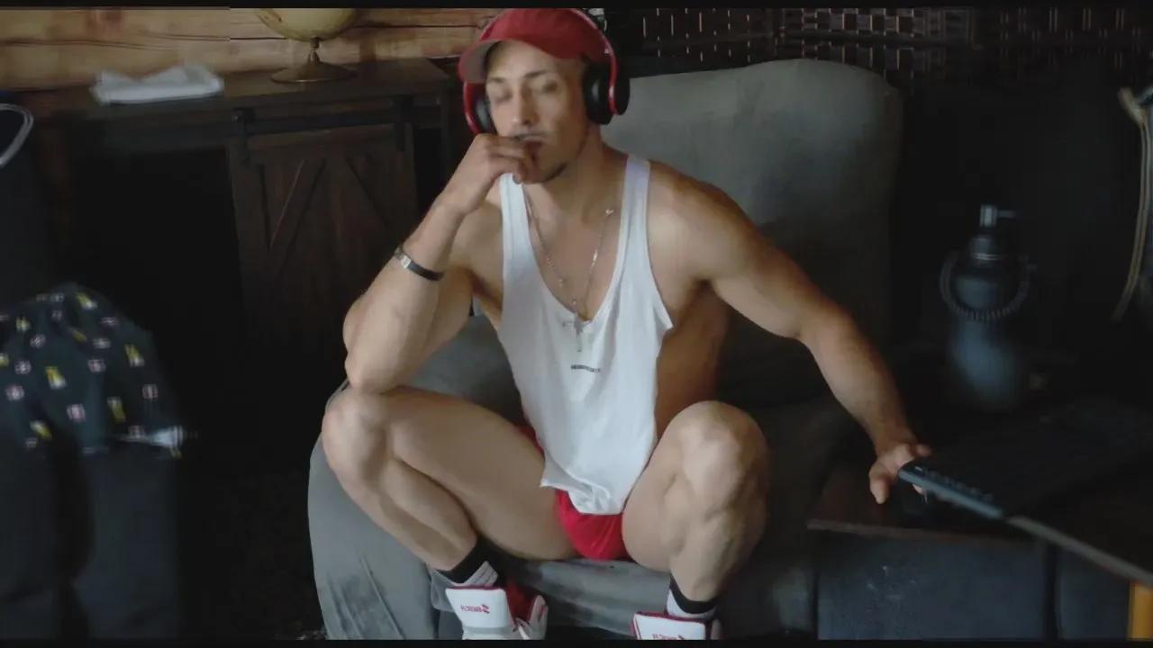 Offline Hotdickyxxx on Cam4