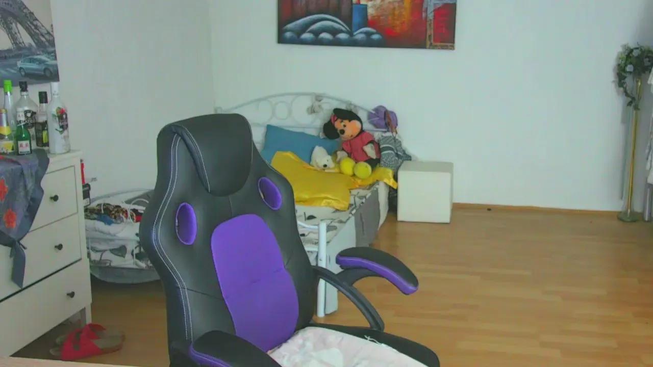 illymaus on Cam4 