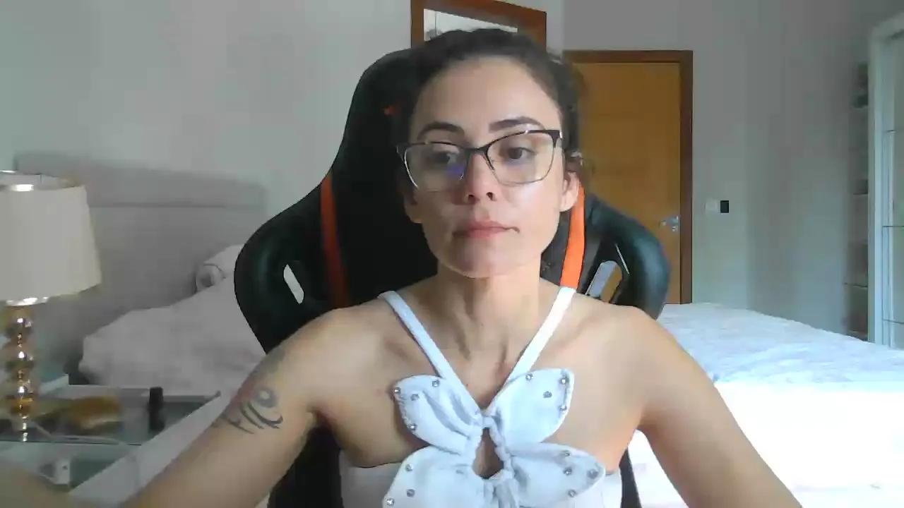 Offline INTHETOILET on Cam4