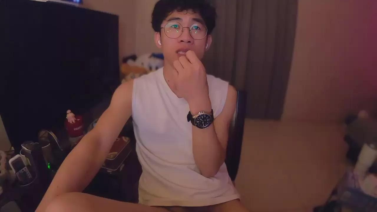 Offline ioio032_xxx on Cam4