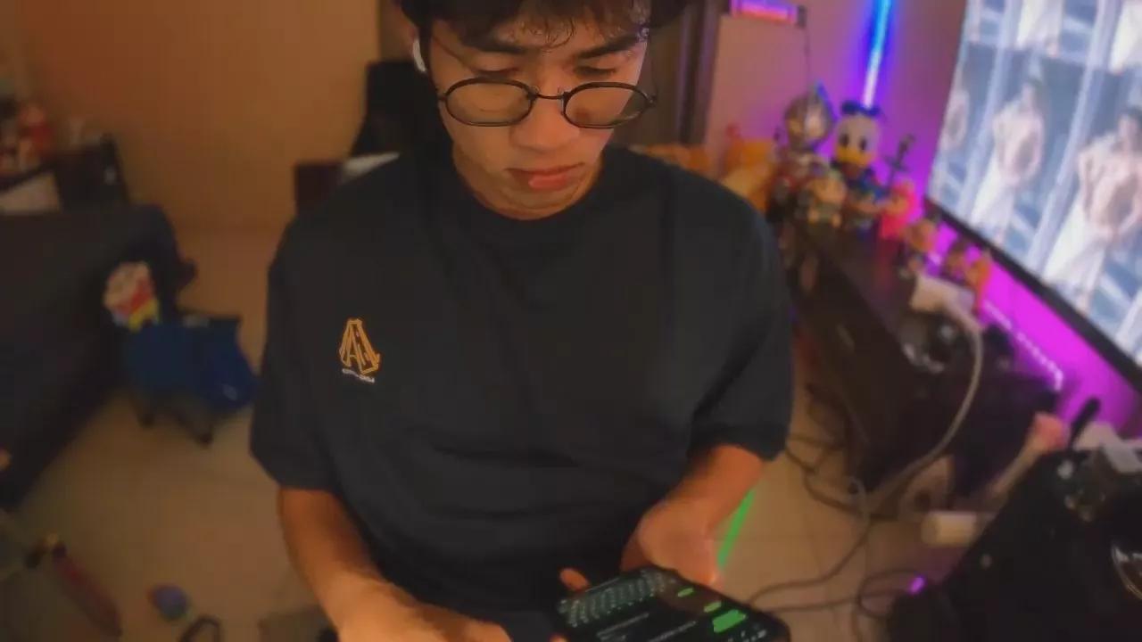 Offline ioio032_xxx on Cam4