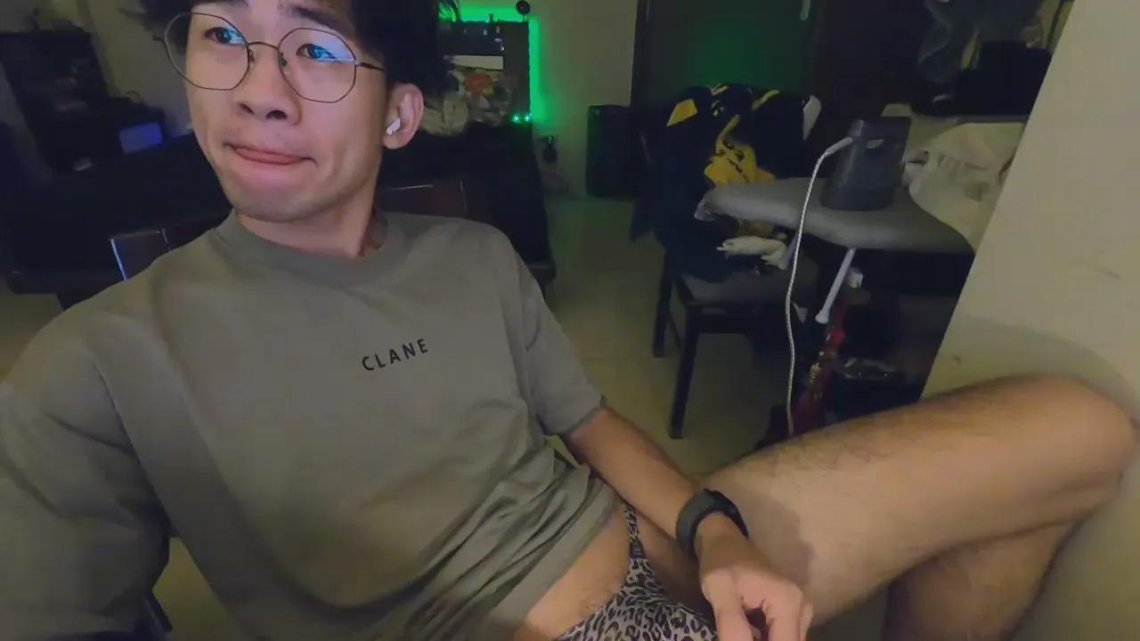 Offline ioio032_xxx on Cam4