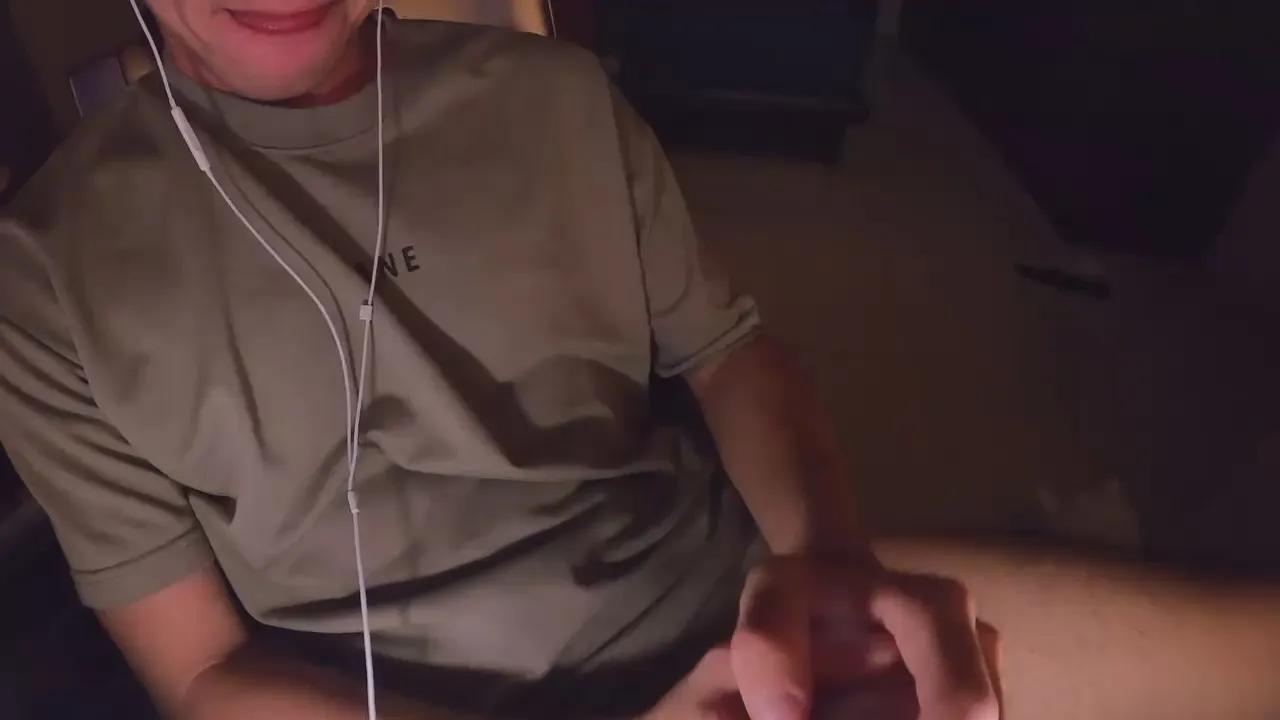 Offline ioio032_xxx on Cam4