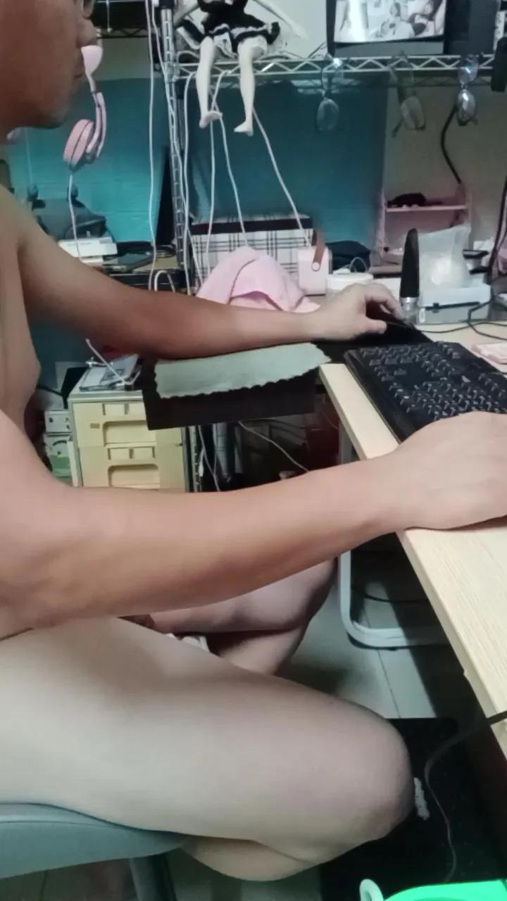 Offline JHUANG on Cam4