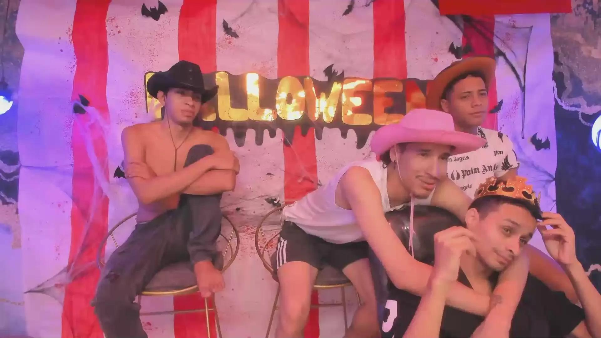 Offline Juicy_Creww on Cam4