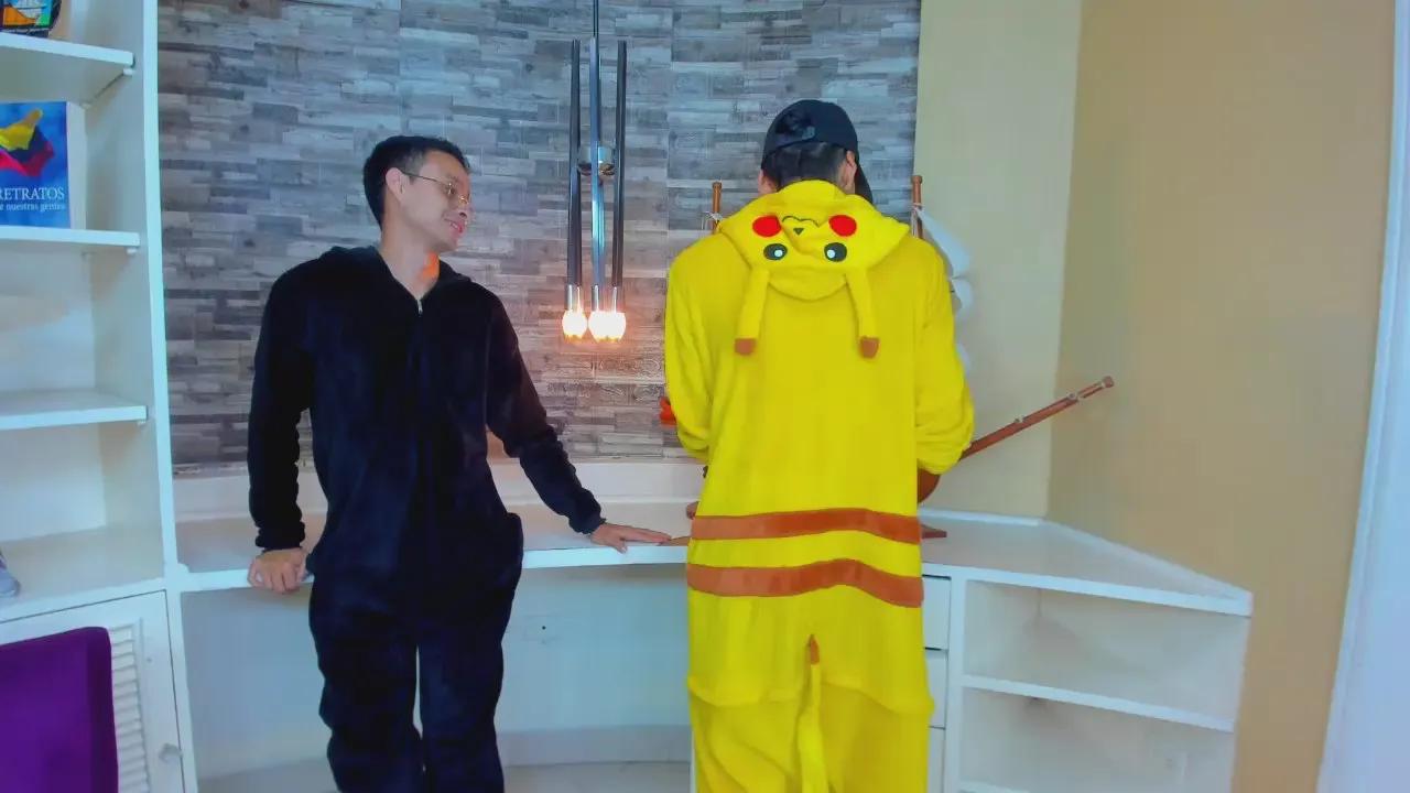 Offline Juicy_Creww on Cam4