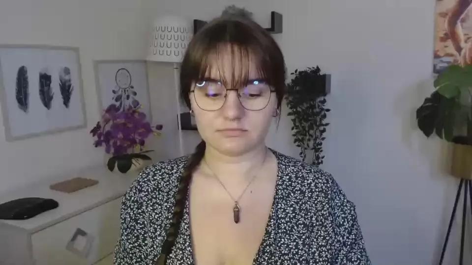Offline julie_sensual on Cam4