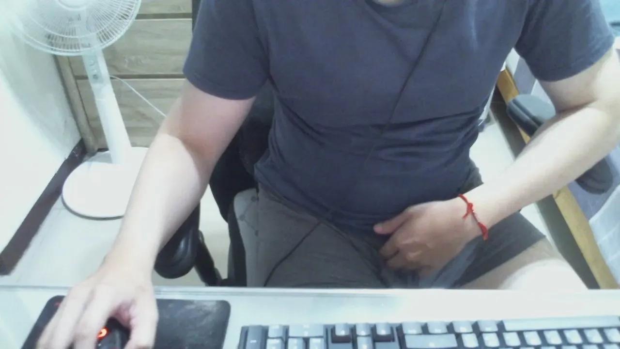 Offline justfortemp on Cam4