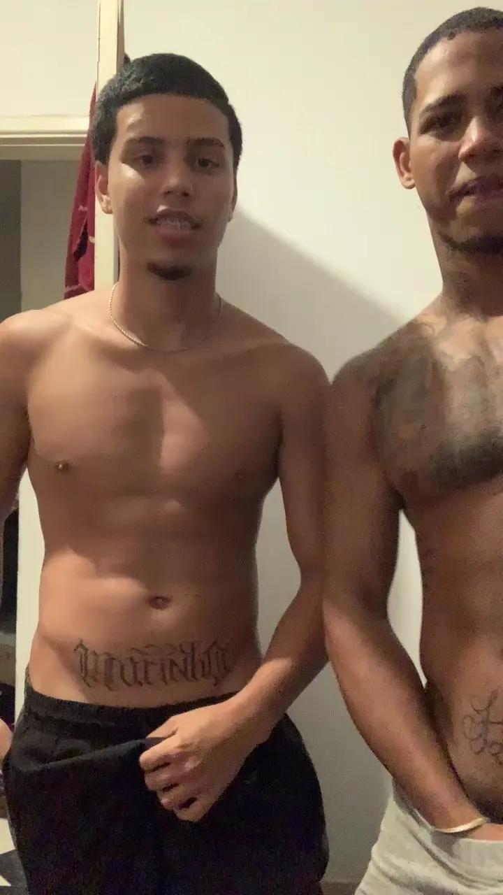 Offline Jvputaria_01 on Cam4