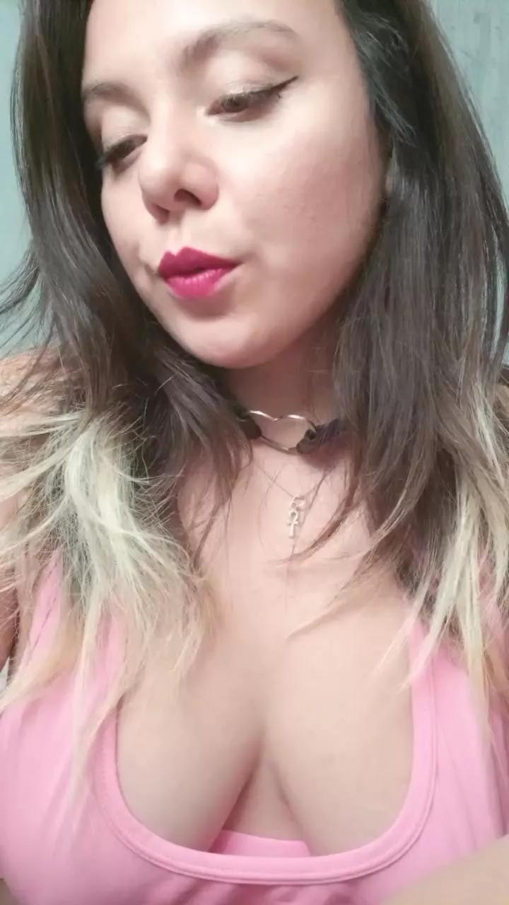 KimieChan on Cam4 