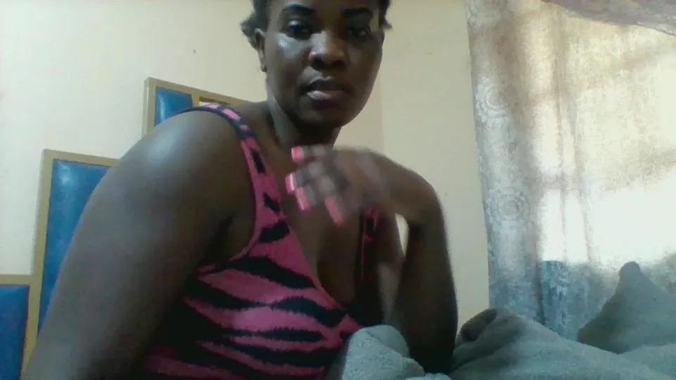 Kinkydiva1 on Cam4 