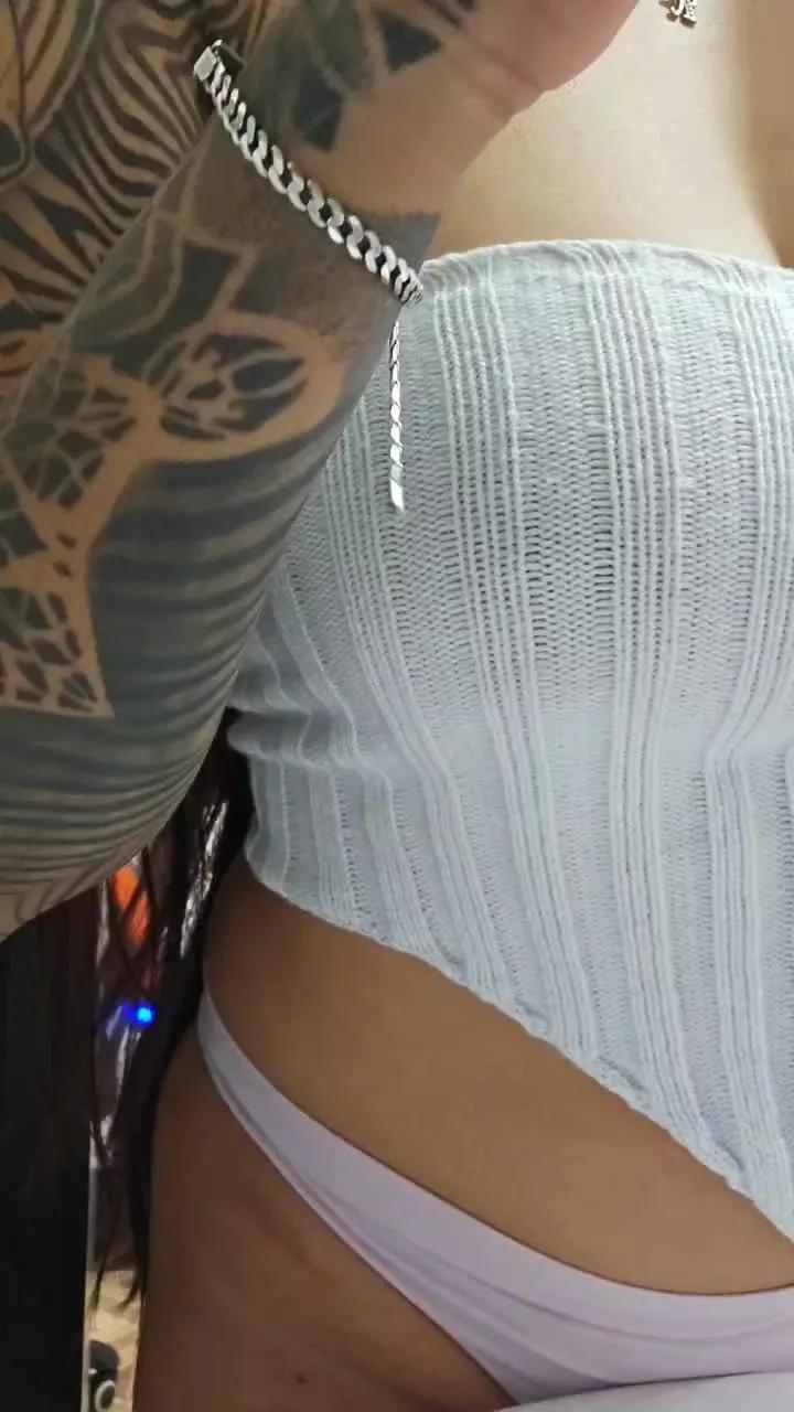 Offline Kitty_goddess on Cam4