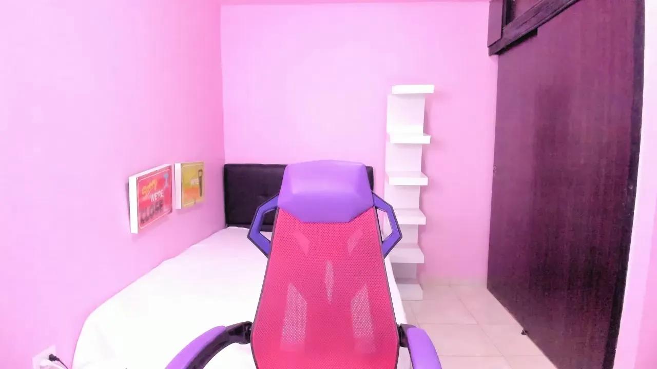 Offline kitty_squirts on Cam4