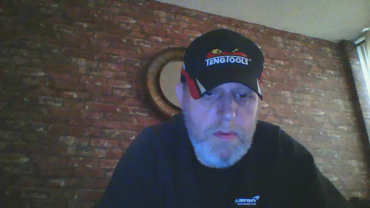 Offline kona_blast on Cam4