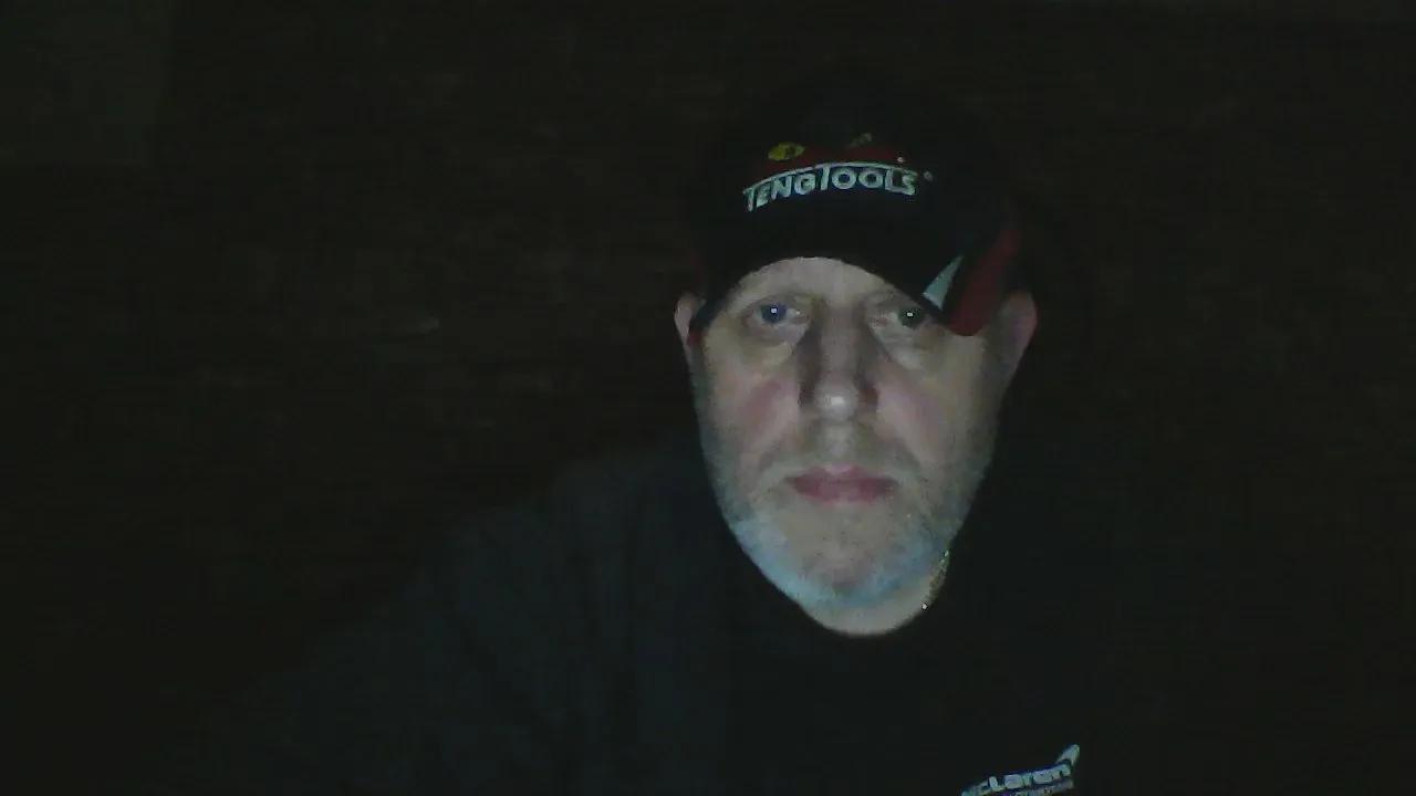 Offline kona_blast on Cam4