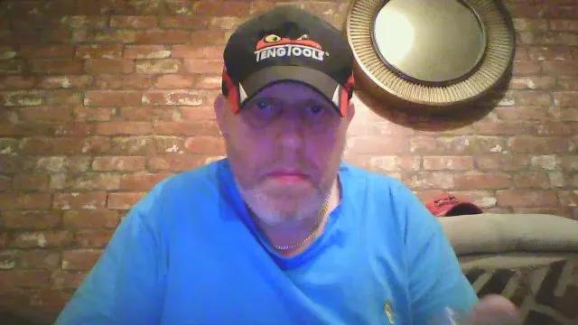 Offline kona_blast on Cam4
