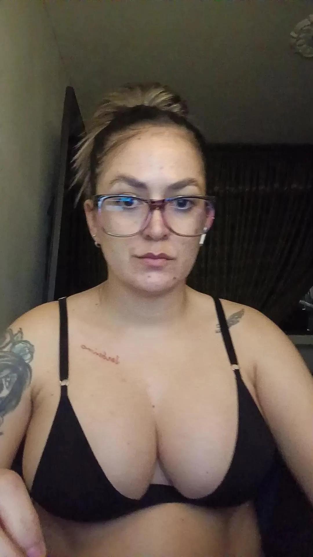 Freechat ladykyhara on Cam4