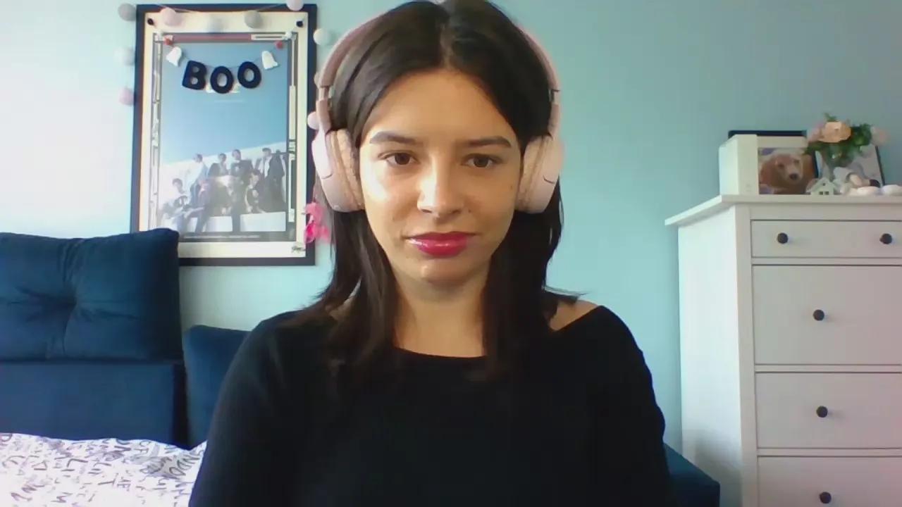 Offline LariceSweetgirl on Cam4