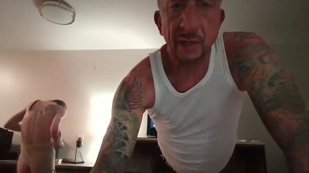 Offline LillysAllYours on Cam4