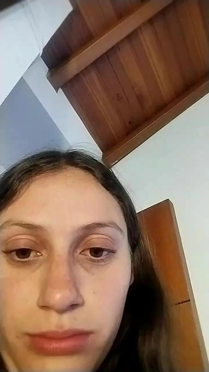Offline lilygamer on Cam4