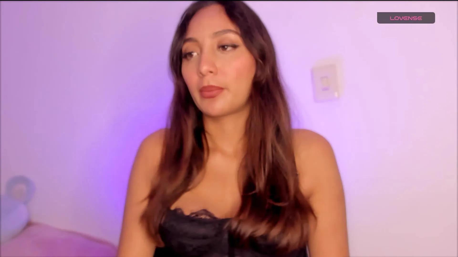 Offline LilyGarcia on Cam4