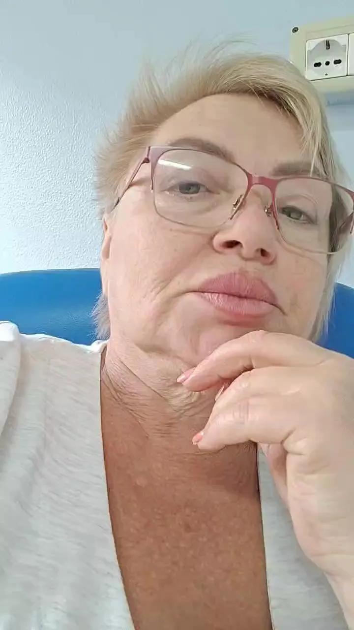 Offline LindaL69 on Cam4