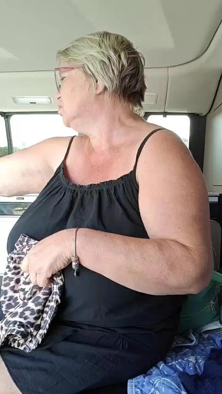 Offline LindaL69 on Cam4