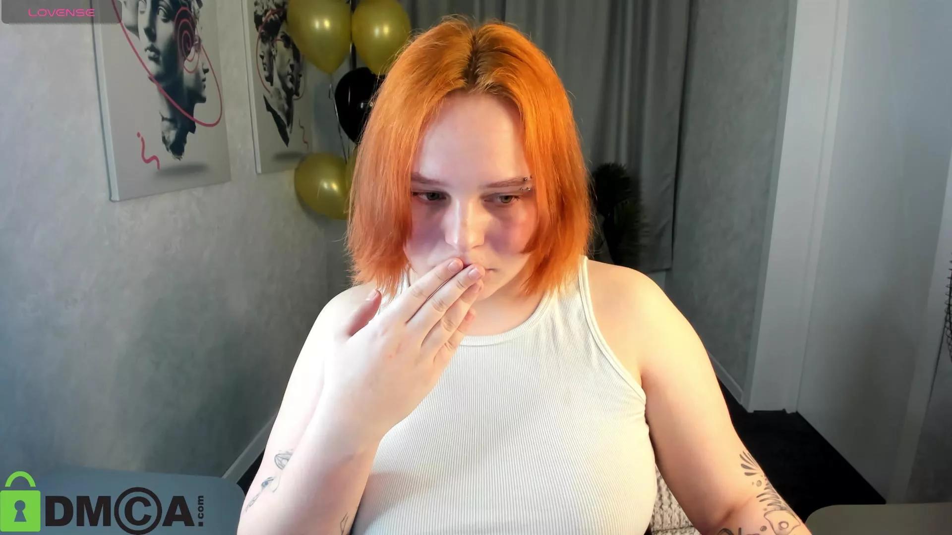 Looly_Rise on Cam4 