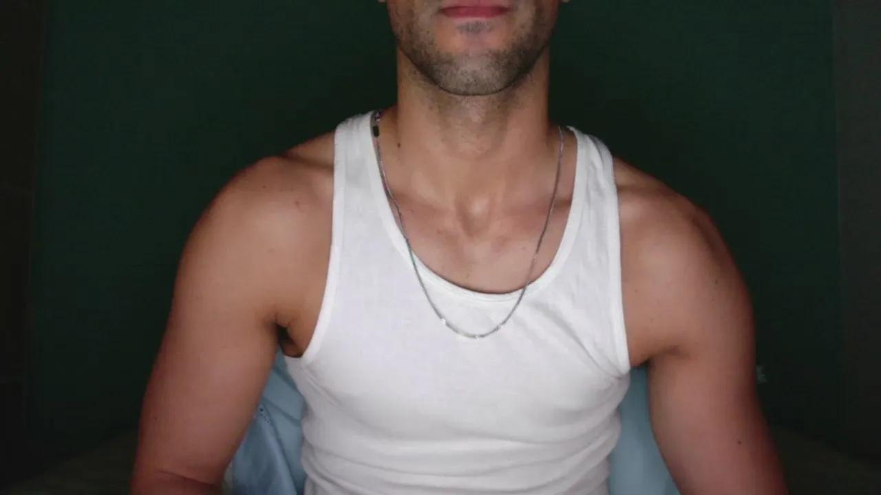 Offline LucaCamIn on Cam4