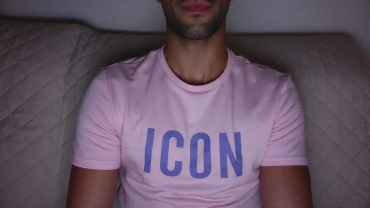 Offline LucaCamIn on Cam4