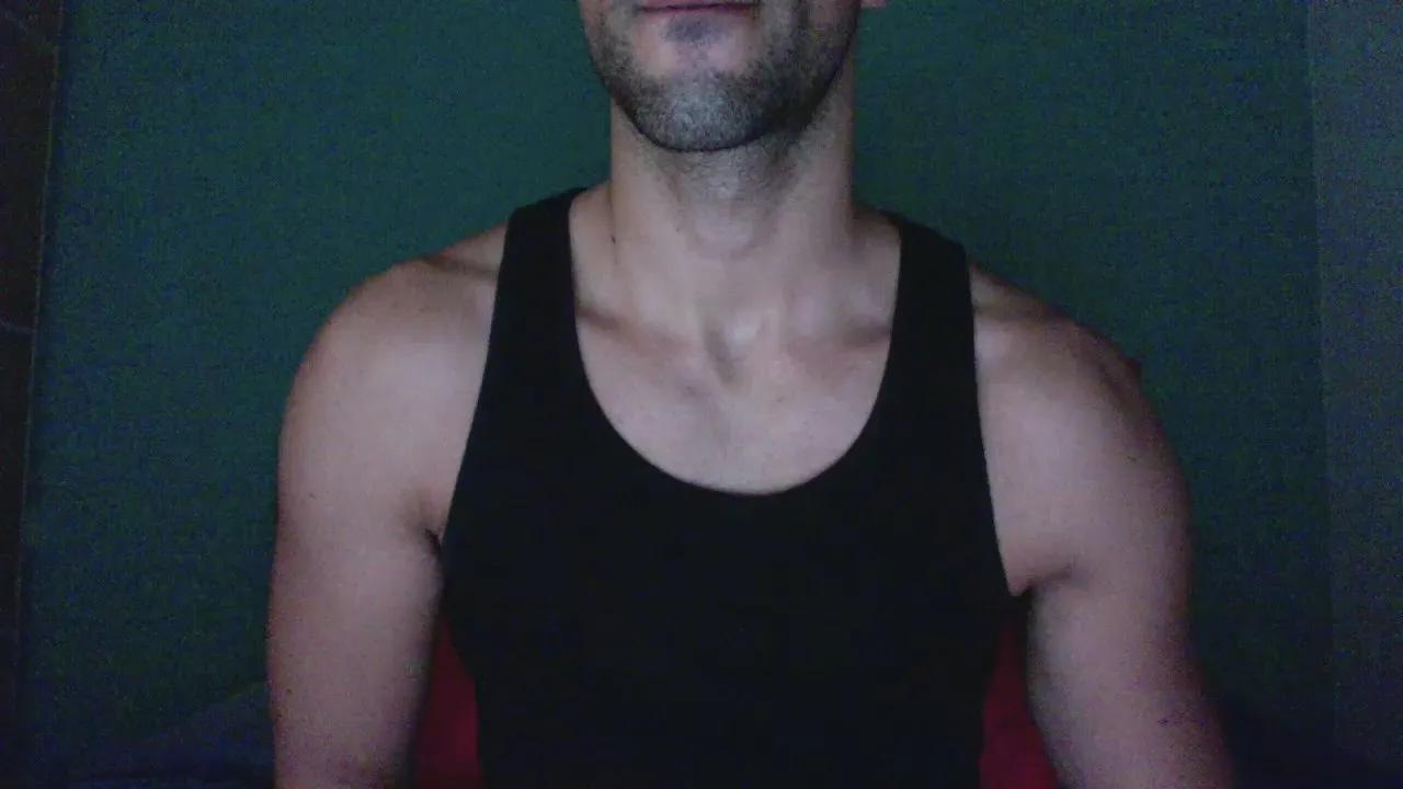 Offline LucaCamIn on Cam4