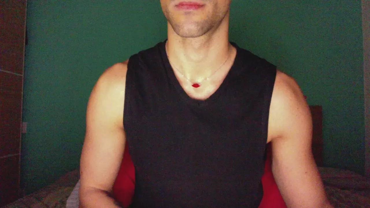 Offline LucaCamIn on Cam4