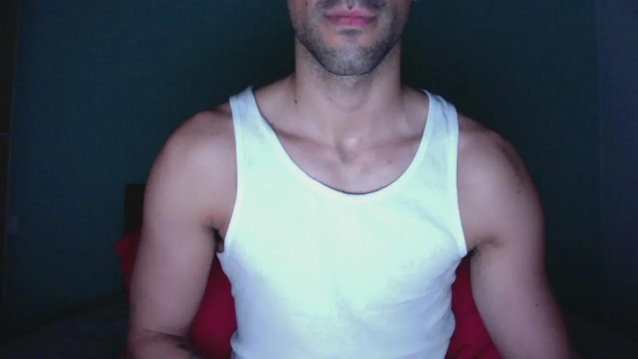 Offline LucaCamIn on Cam4