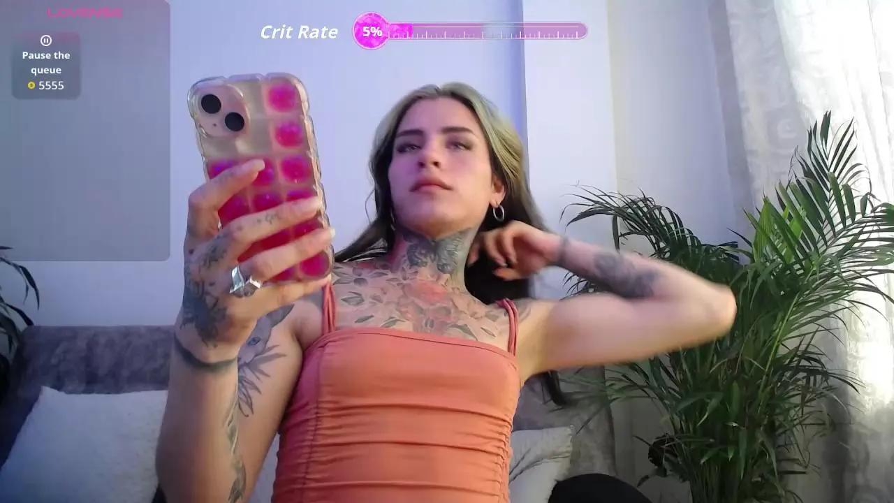 Offline luciiana_lov3 on Cam4
