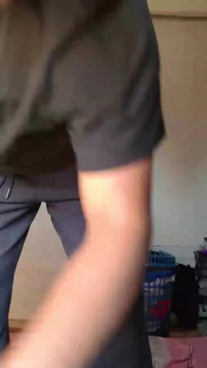 Offline Luiy1998_hot on Cam4