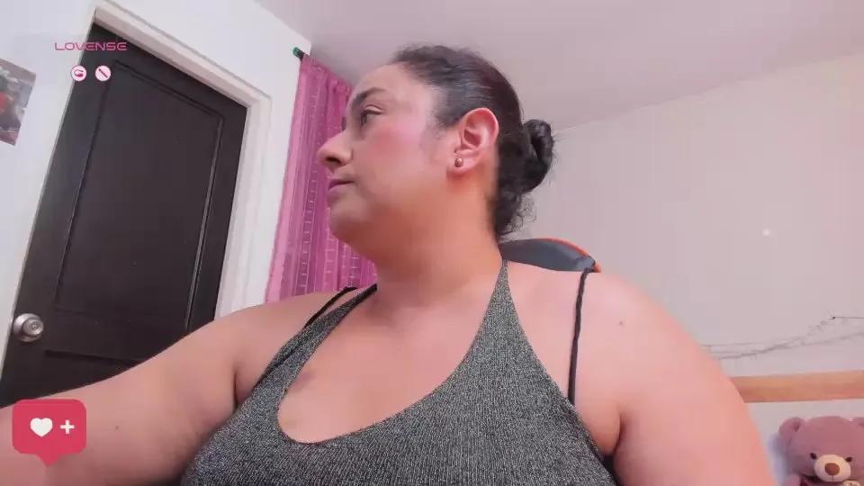 Offline luzagatha on Cam4