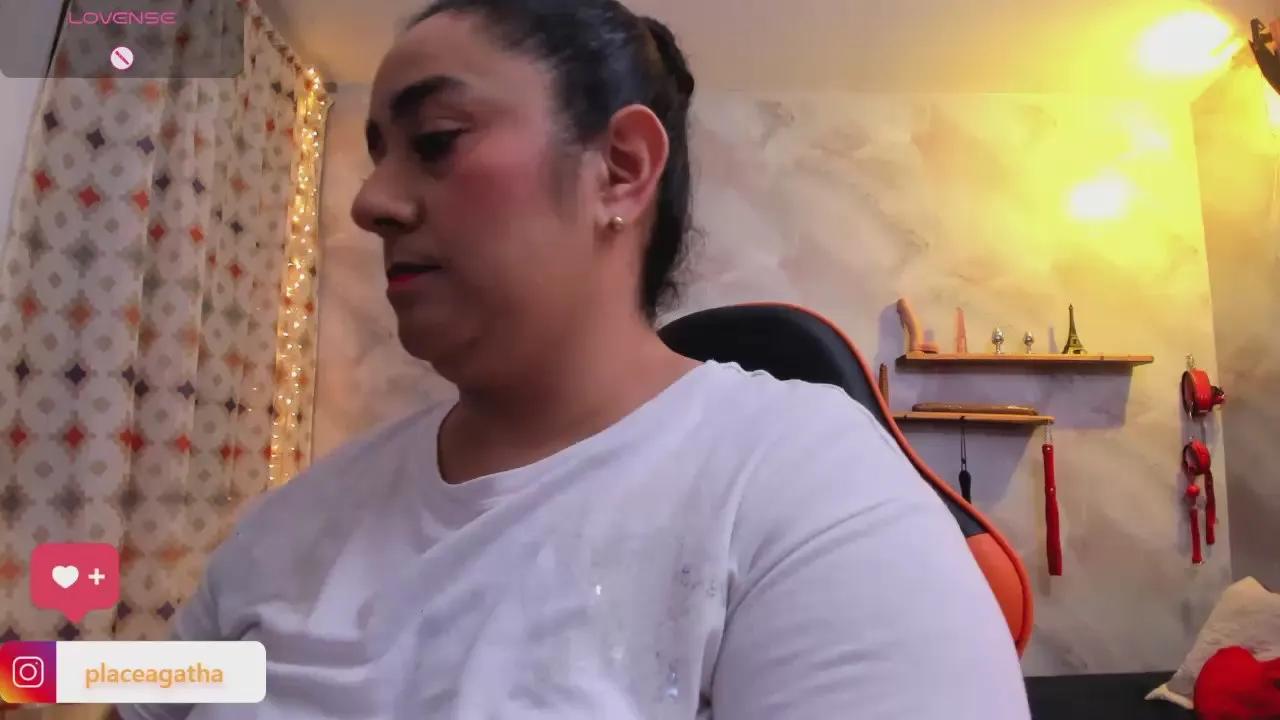 Offline luzagatha on Cam4