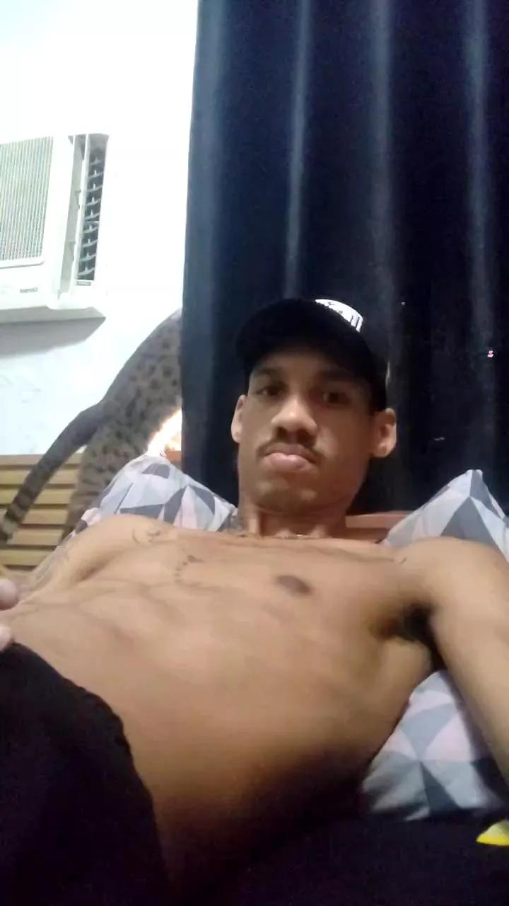 Offline MALOKATATUAD98 on Cam4