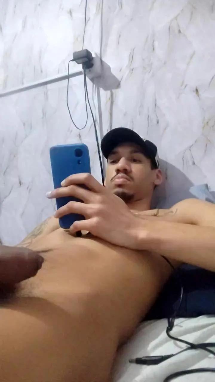 Offline MALOKATATUAD98 on Cam4