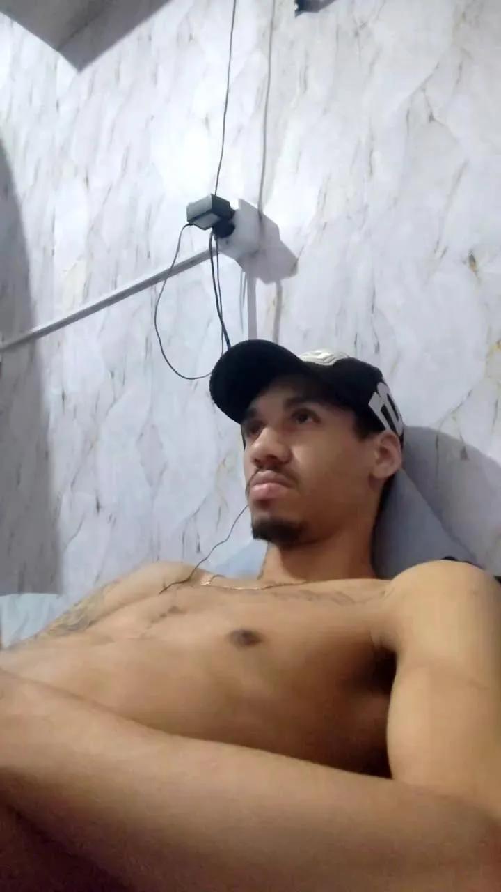 Offline MALOKATATUAD98 on Cam4