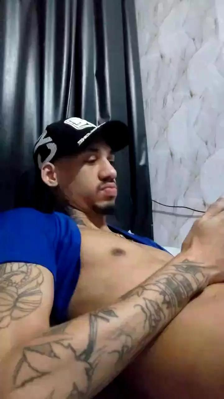 Offline MALOKATATUAD98 on Cam4