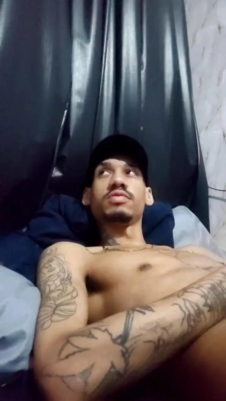 Offline MALOKATATUAD98 on Cam4