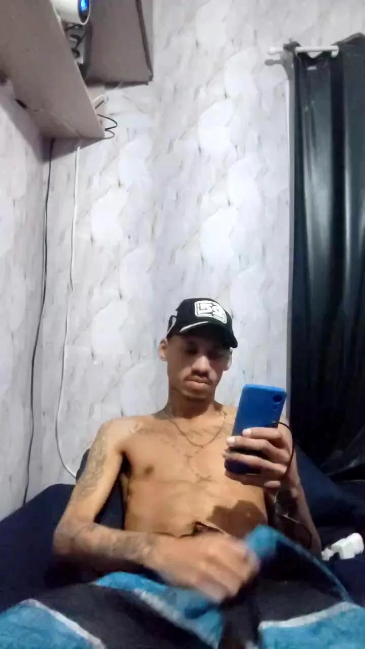 Offline MALOKATATUAD98 on Cam4